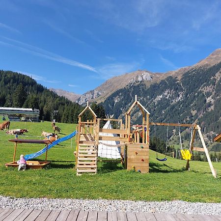 Blosegghof Bergchalets Waldblick Racines Exterior photo